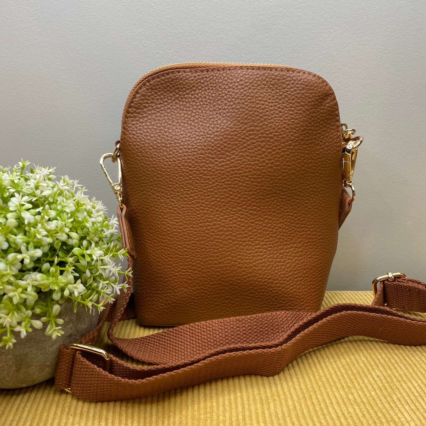 Evelyn Crossbody Purse - Camel